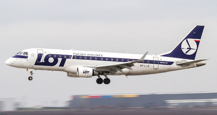 Авиакомпания LOT открыла прямой рейс в Варшаву из Домодедово 