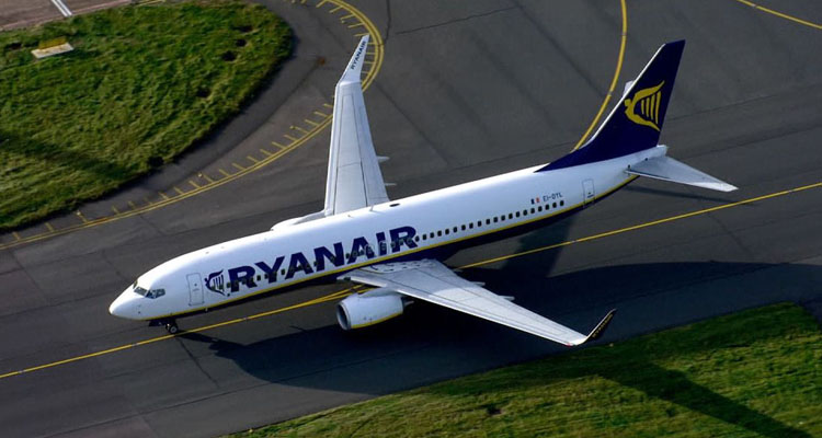 Авиакомпания Ryanair сокращает время бесплатной регистрации на рейс до 48 часов